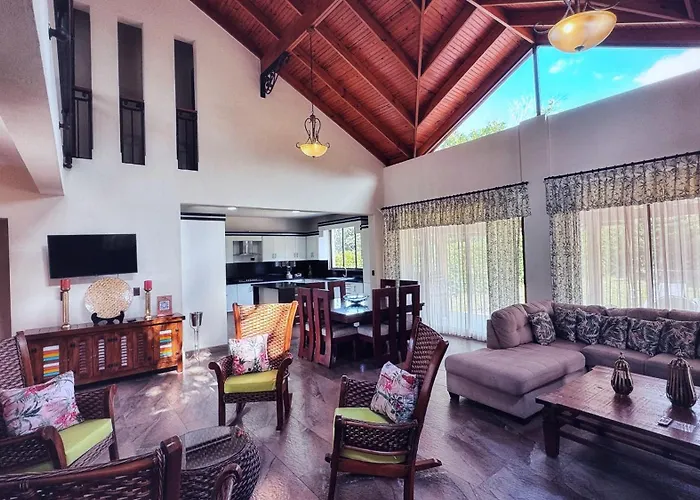 Vista Del Campo Country Club & Villas