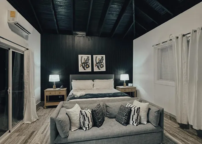 Villa Ana